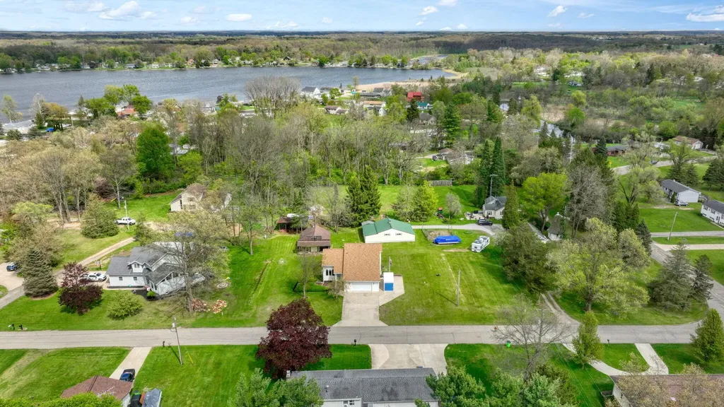 7155 Bayview Road Napoleon Township MI 49201