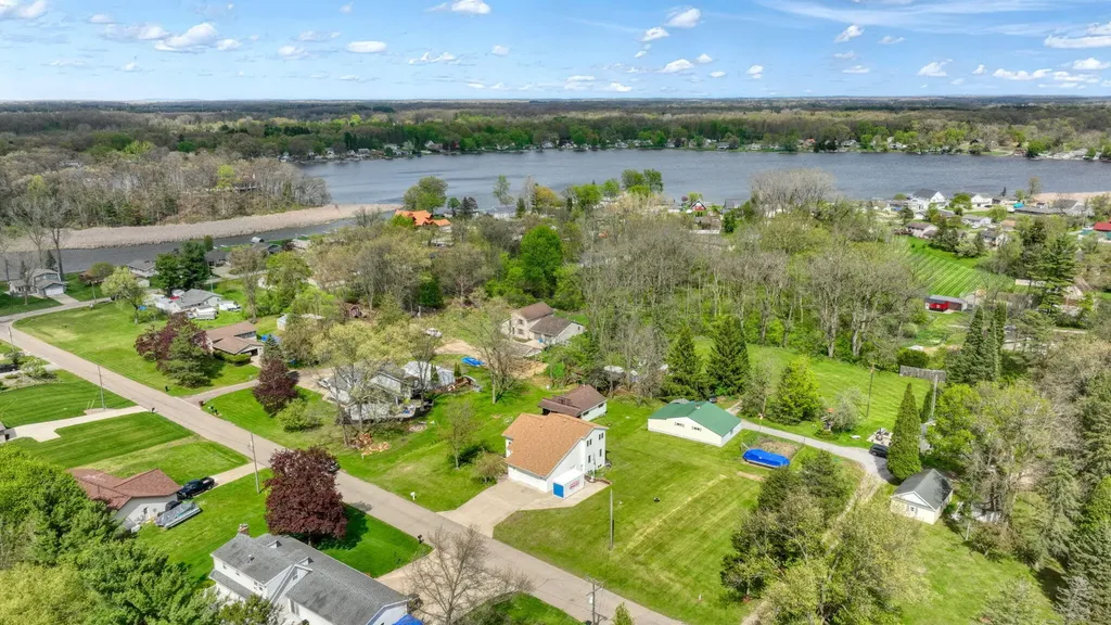 7155 Bayview Road Napoleon Township MI 49201
