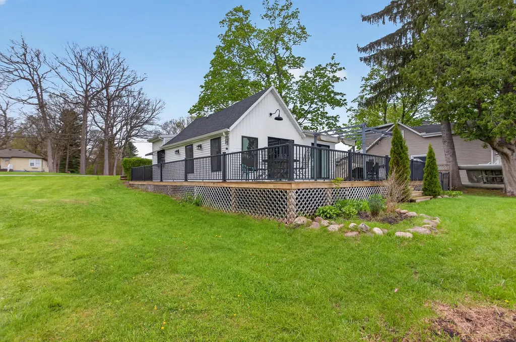 622 Swains Lake Drive Pulaski Township MI 49237