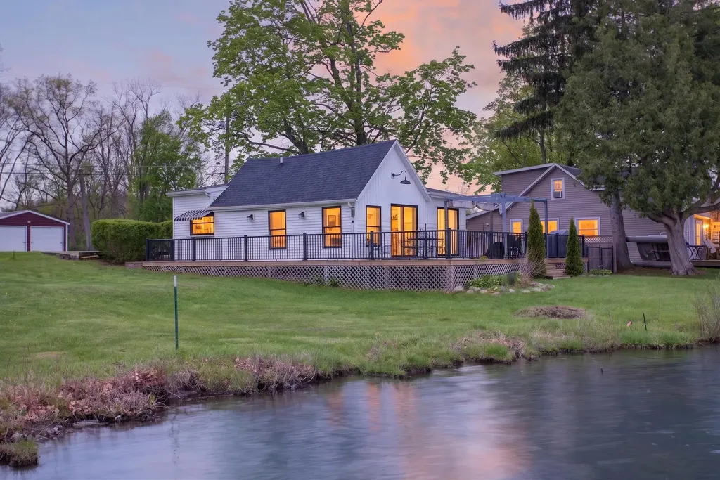 622 Swains Lake Drive Pulaski Township MI 49237