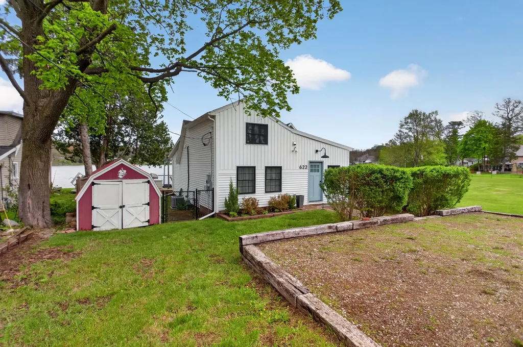 622 Swains Lake Drive Pulaski Township MI 49237
