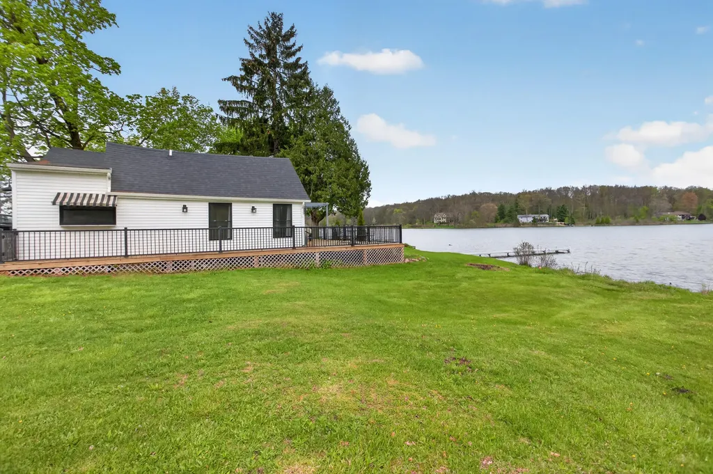 622 Swains Lake Drive Pulaski Township MI 49237