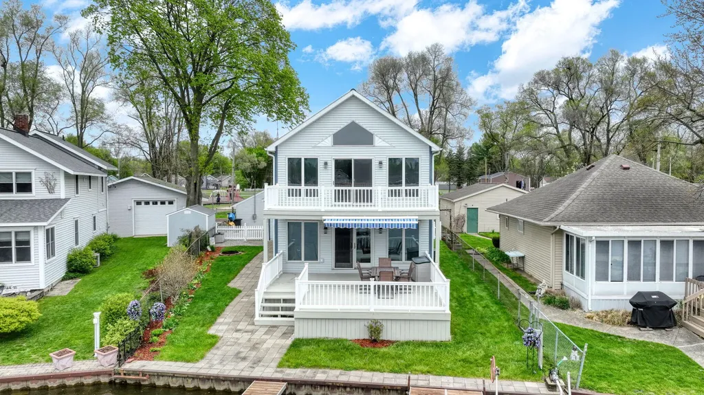 217 N Lakeside Drive Leoni Township MI 49254