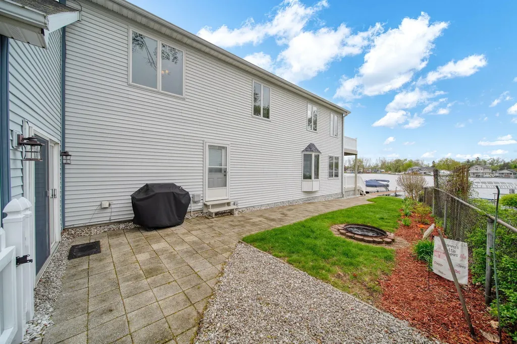217 N Lakeside Drive Leoni Township MI 49254