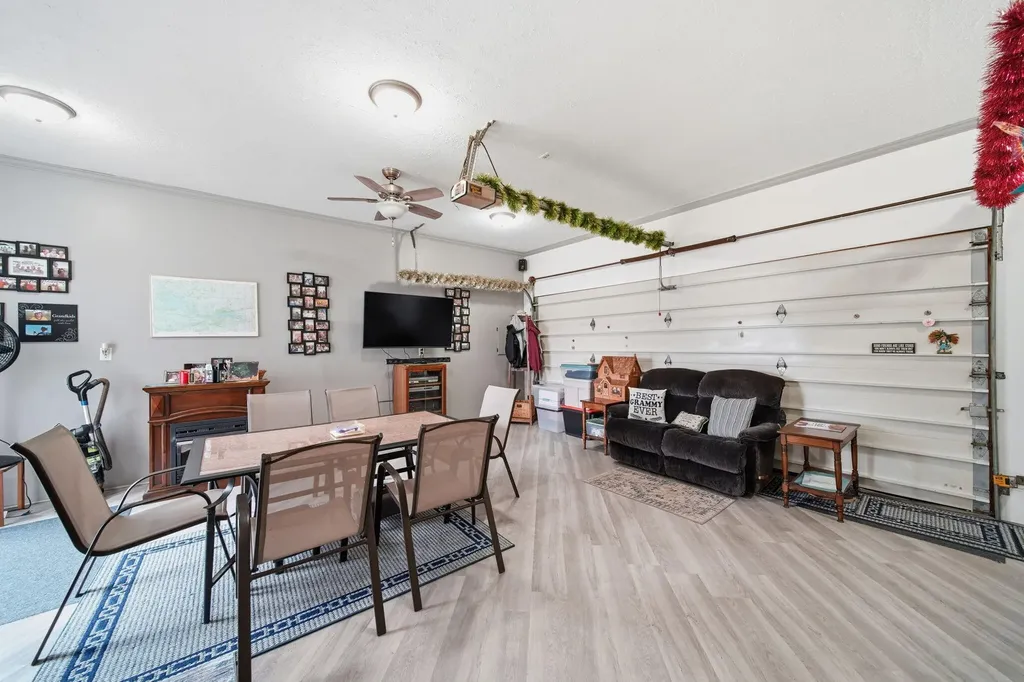 217 N Lakeside Drive Leoni Township MI 49254