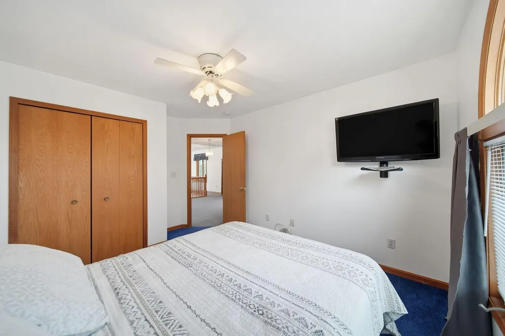 217 N Lakeside Drive Leoni Township MI 49254