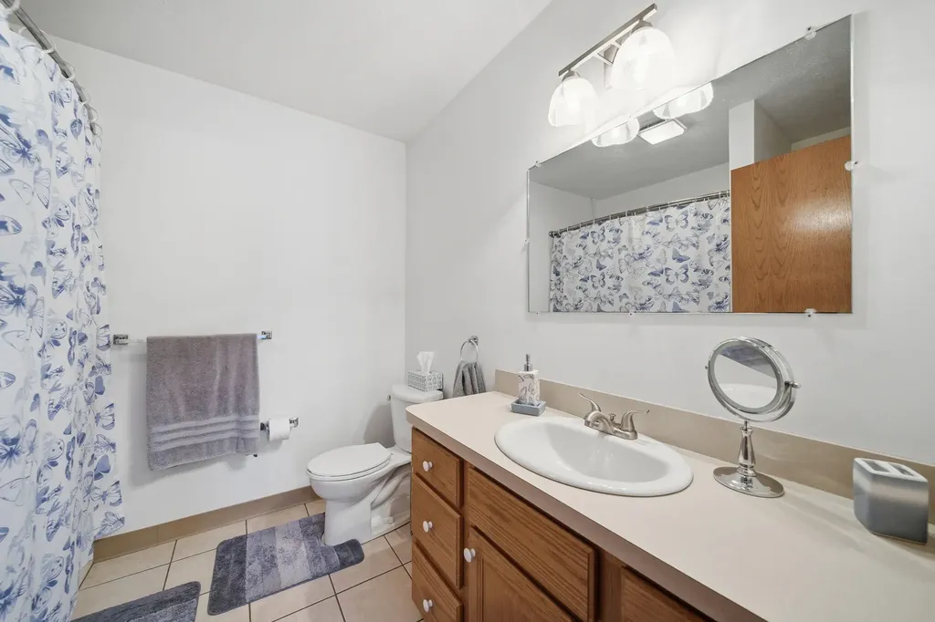 217 N Lakeside Drive Leoni Township MI 49254