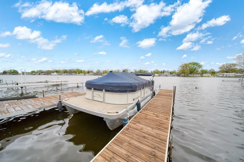 217 N Lakeside Drive Leoni Township MI 49254
