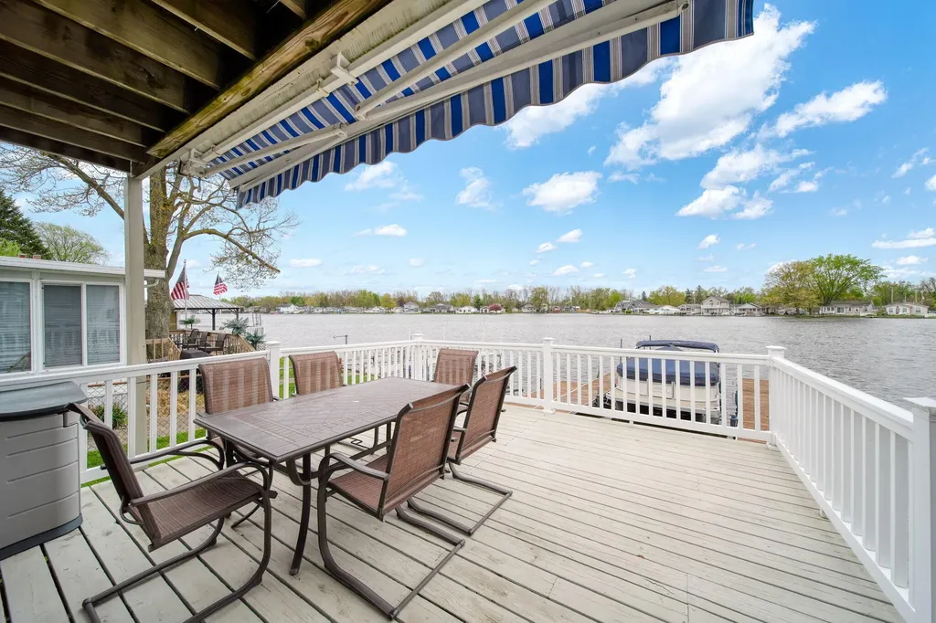 217 N Lakeside Drive Leoni Township MI 49254