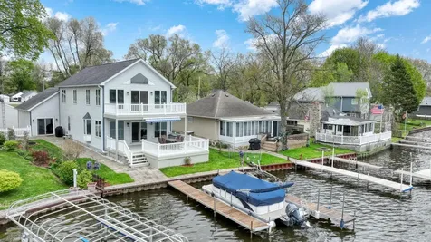217 N Lakeside Drive Leoni Township MI 49254