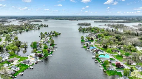 217 N Lakeside Drive Leoni Township MI 49254