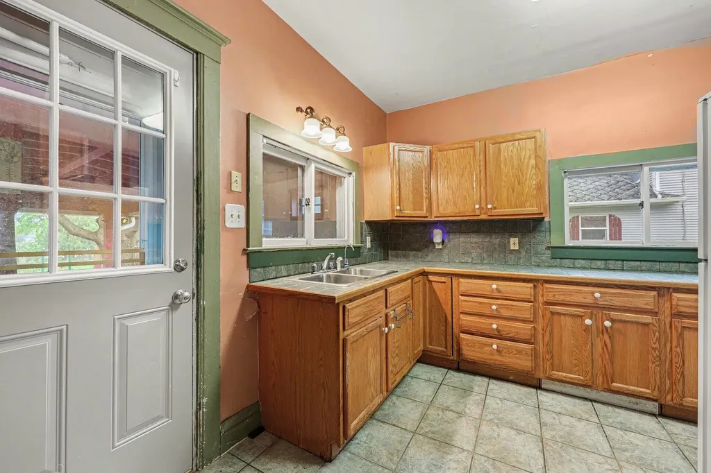 109 Crandall Street Albion City MI 49224