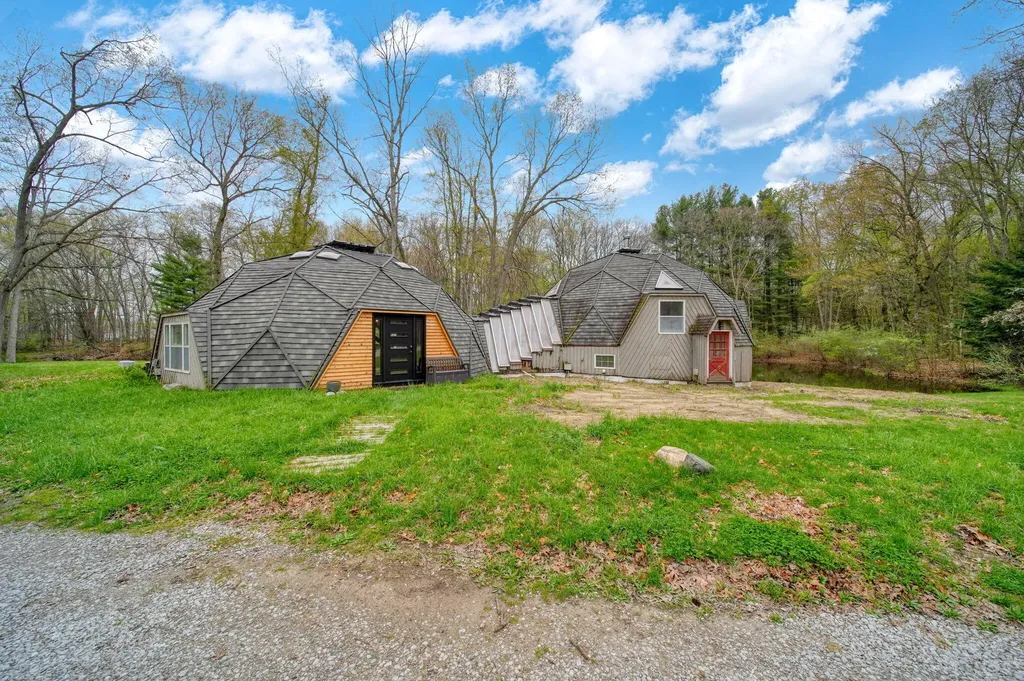 5576 S M 52 Stockbridge Township MI 49285