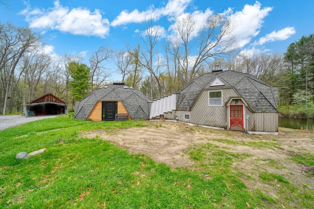 5576 S M 52 Stockbridge Township MI 49285
