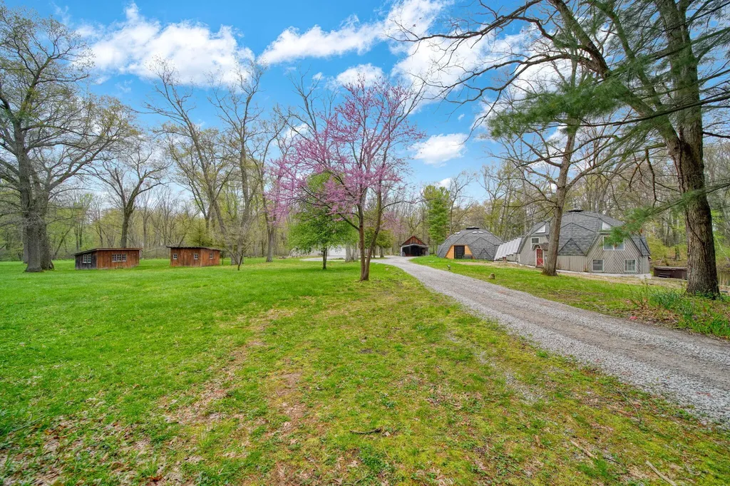 5576 S M 52 Stockbridge Township MI 49285