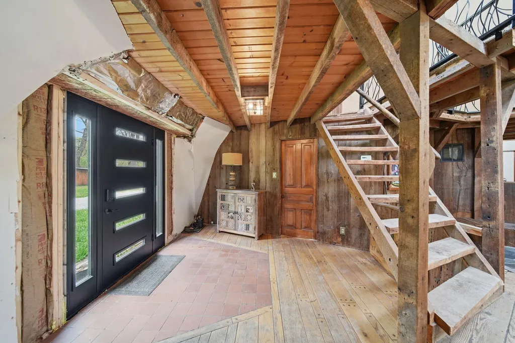 5576 S M 52 Stockbridge Township MI 49285