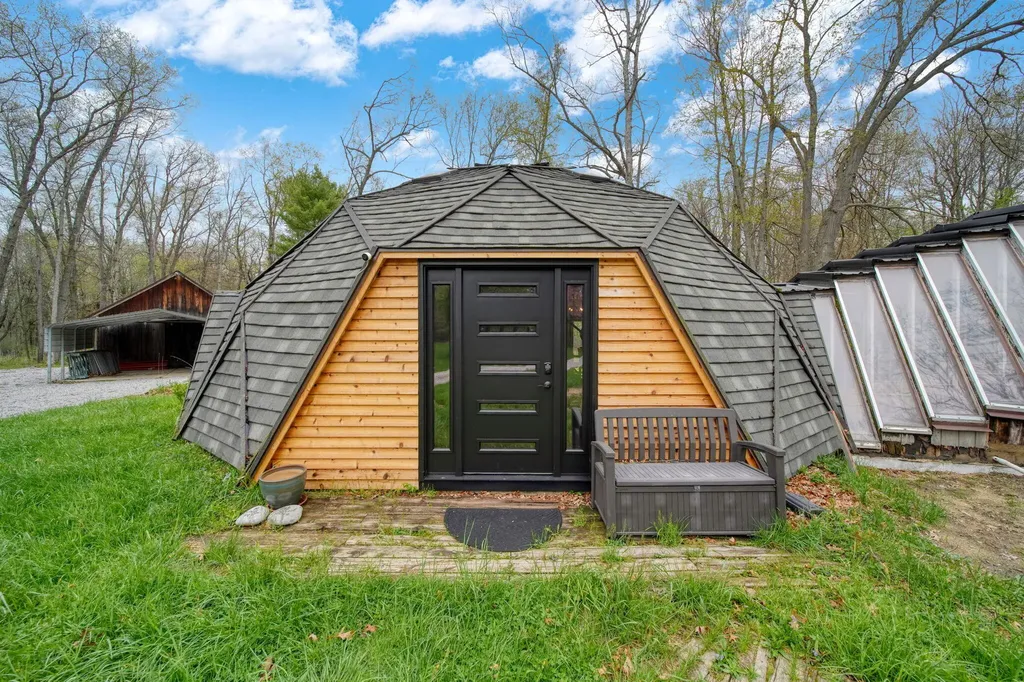 5576 S M 52 Stockbridge Township MI 49285