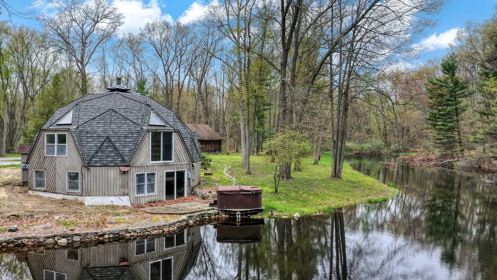 5576 S M 52 Stockbridge Township MI 49285