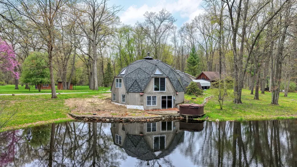 5576 S M 52 Stockbridge Township MI 49285