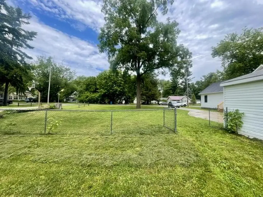 323 Grand Street Leoni Township MI 49254
