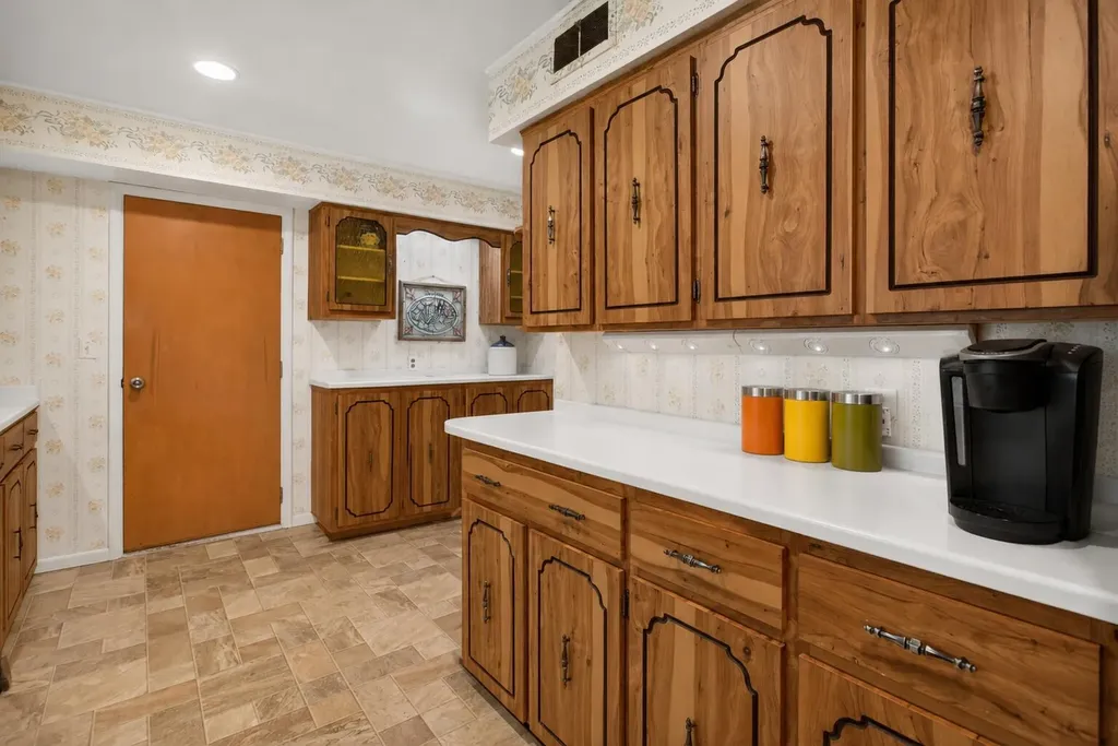 400 Outer Court Tecumseh City MI 49286