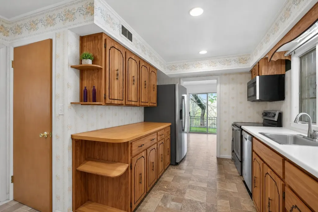 400 Outer Court Tecumseh City MI 49286