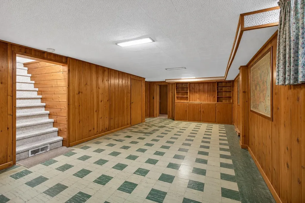 400 Outer Court Tecumseh City MI 49286