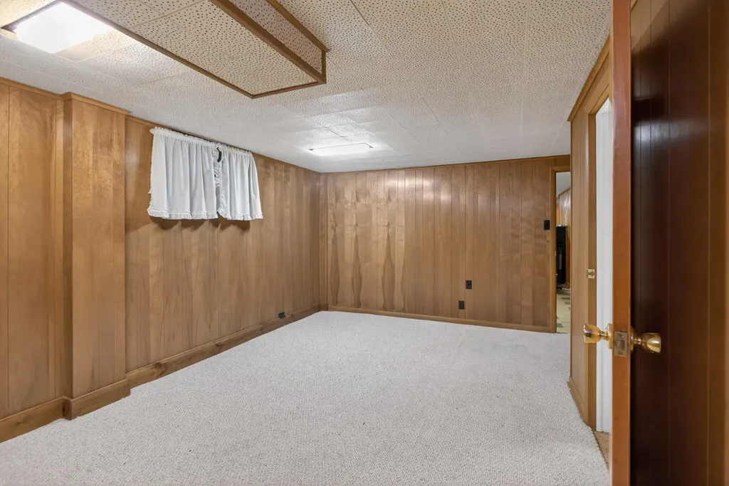 400 Outer Court Tecumseh City MI 49286