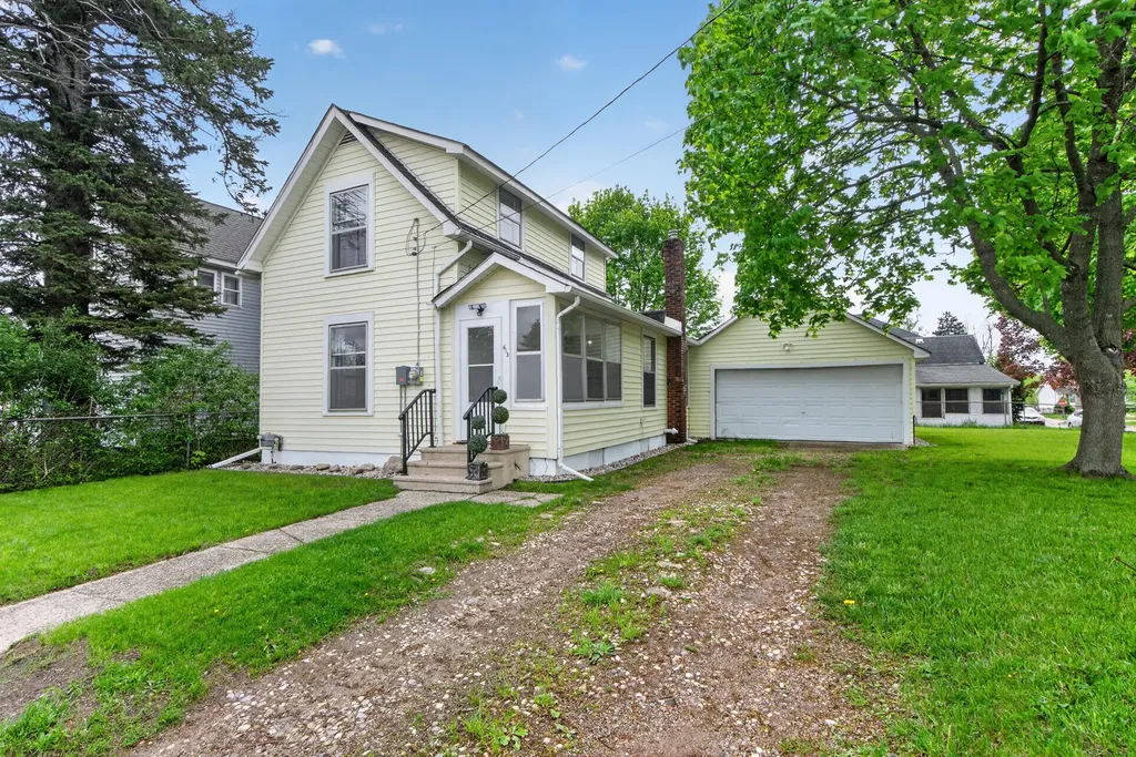 613 Hallett Street Jackson City MI 49202