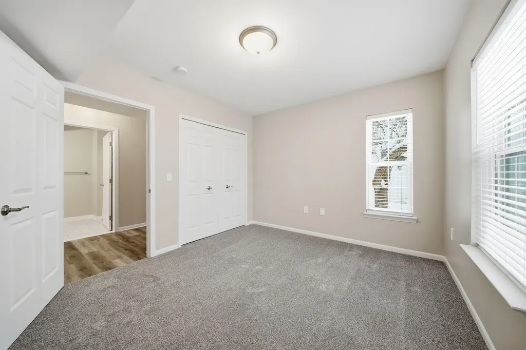 2738 S Knightsbridge Circle Ann Arbor City MI 48105