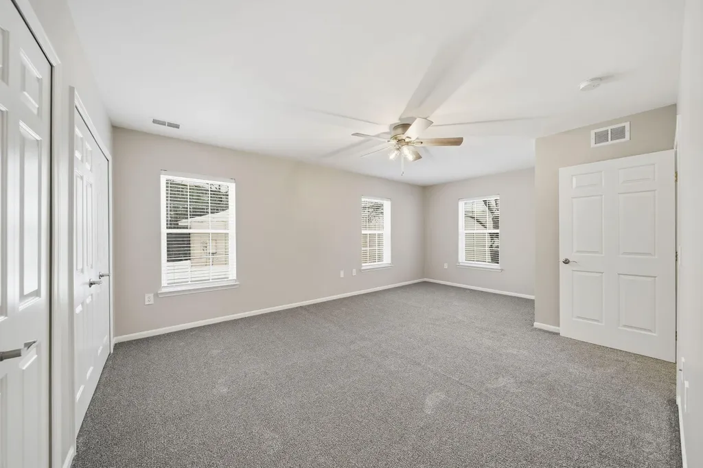 2738 S Knightsbridge Circle Ann Arbor City MI 48105