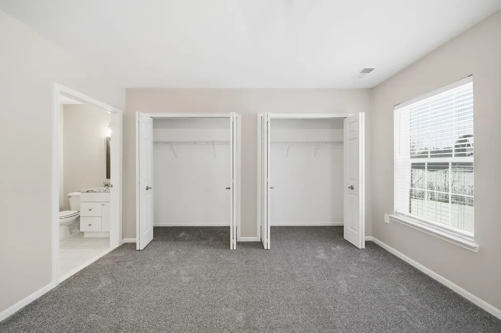 2738 S Knightsbridge Circle Ann Arbor City MI 48105