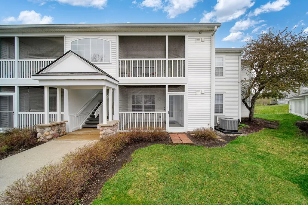 2738 S Knightsbridge Circle Ann Arbor City MI 48105