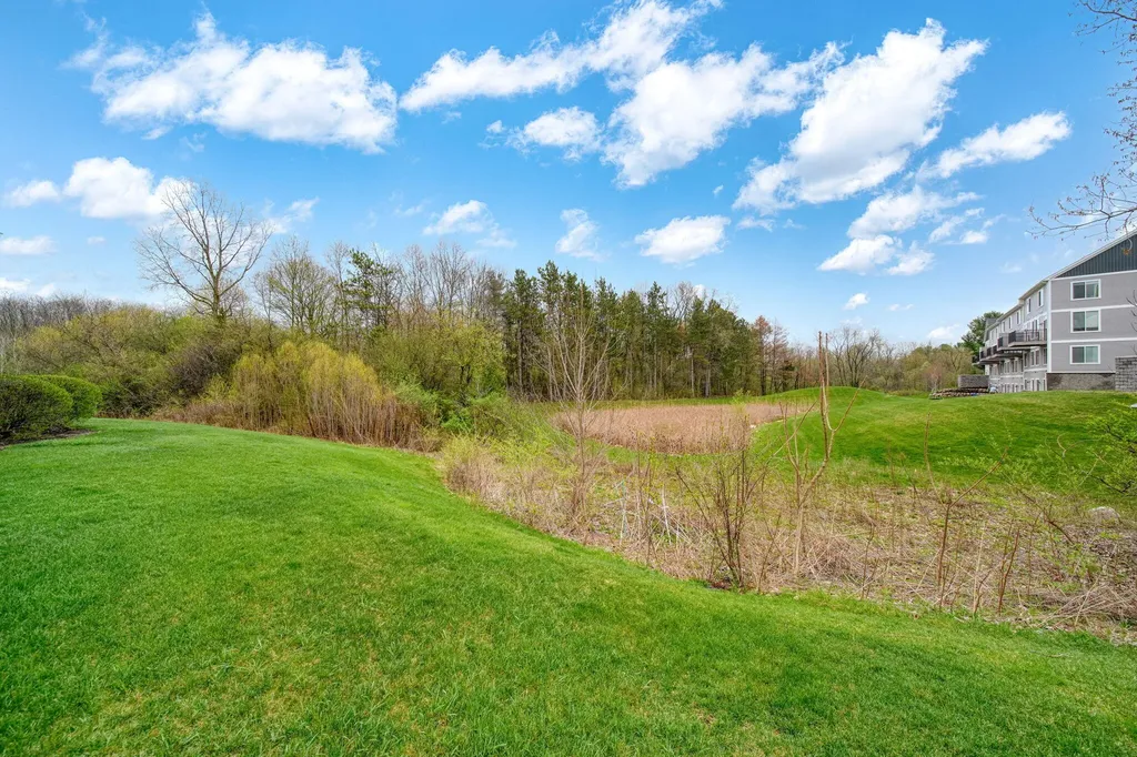 2738 S Knightsbridge Circle Ann Arbor City MI 48105