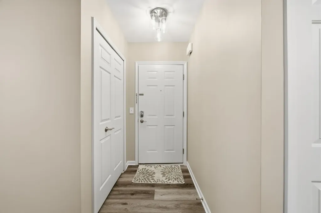 2738 S Knightsbridge Circle Ann Arbor City MI 48105