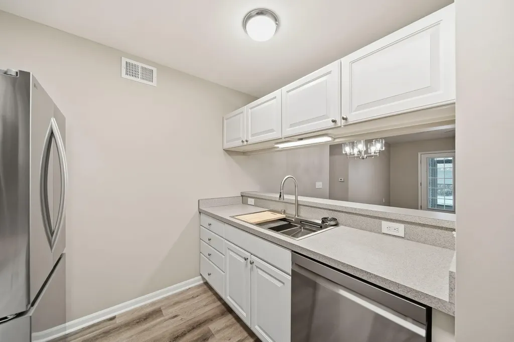 2738 S Knightsbridge Circle Ann Arbor City MI 48105