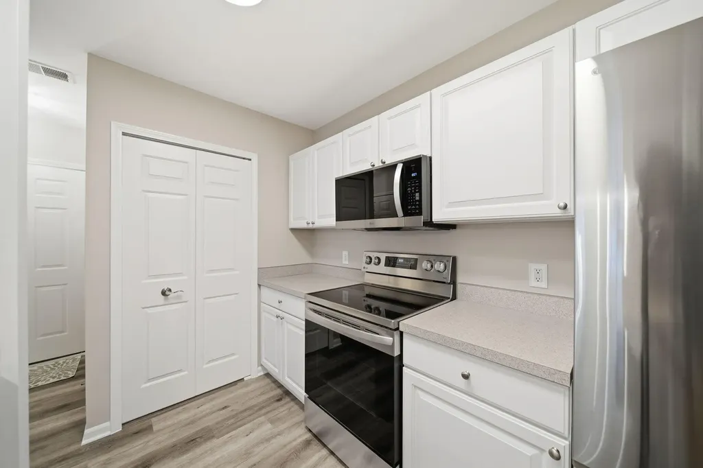 2738 S Knightsbridge Circle Ann Arbor City MI 48105