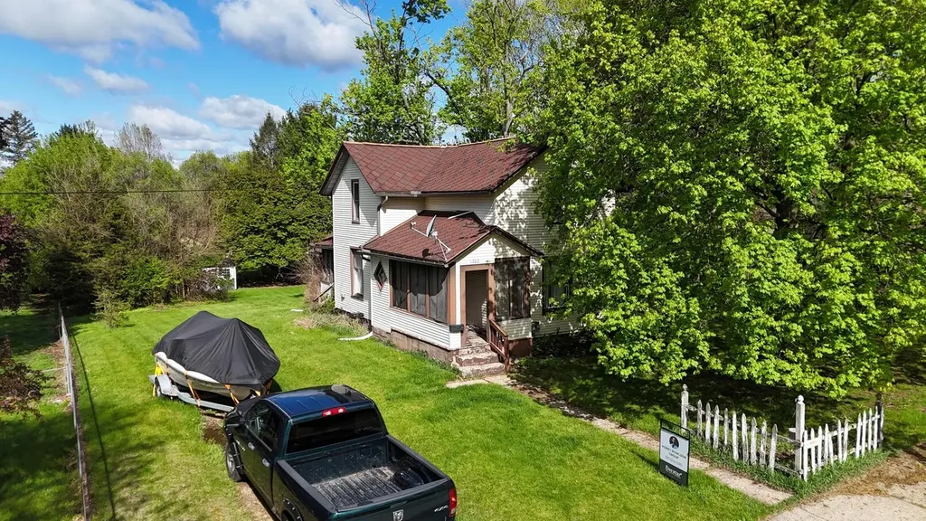 1300 N Waterloo Avenue Jackson City MI 49202