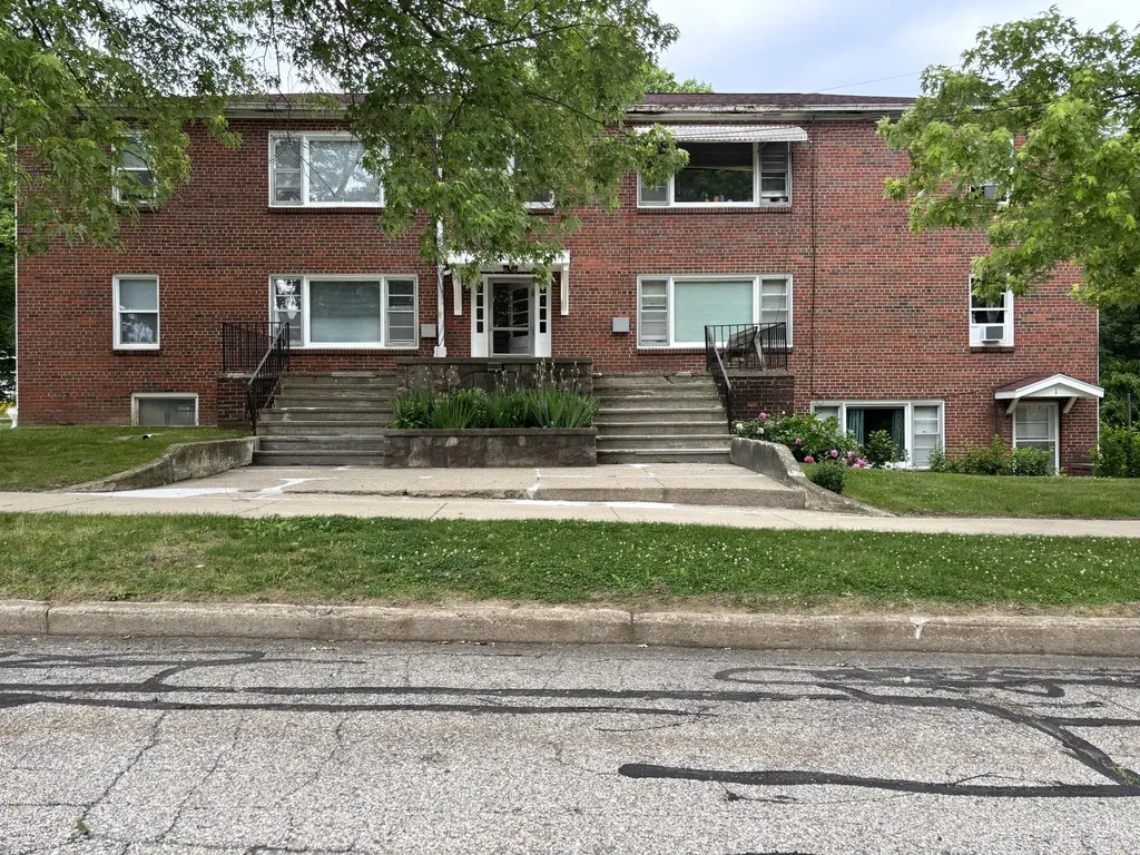 190 Maple Street Concord Village MI 49237