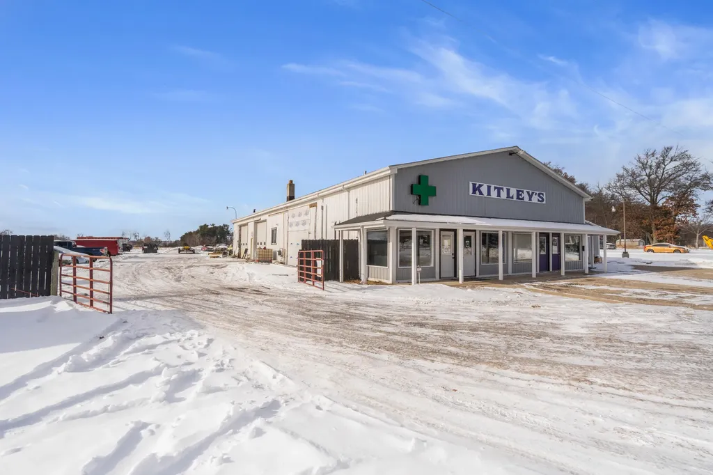 5010 S M-106 Stockbridge Township MI 49285