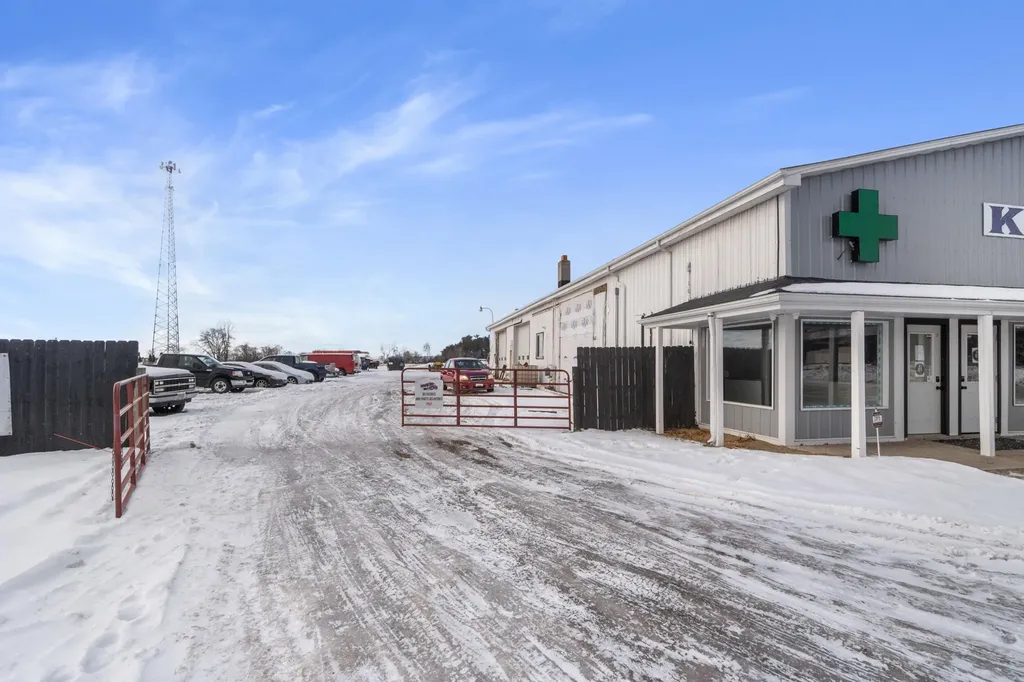 5010 S M-106 Stockbridge Township MI 49285