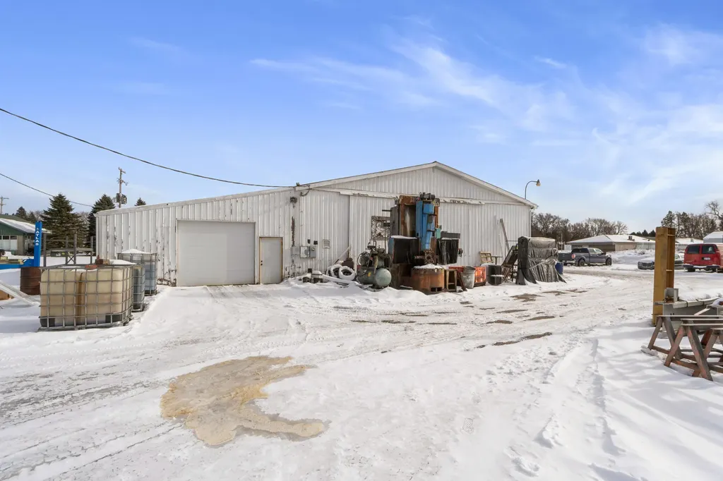 5010 S M-106 Stockbridge Township MI 49285
