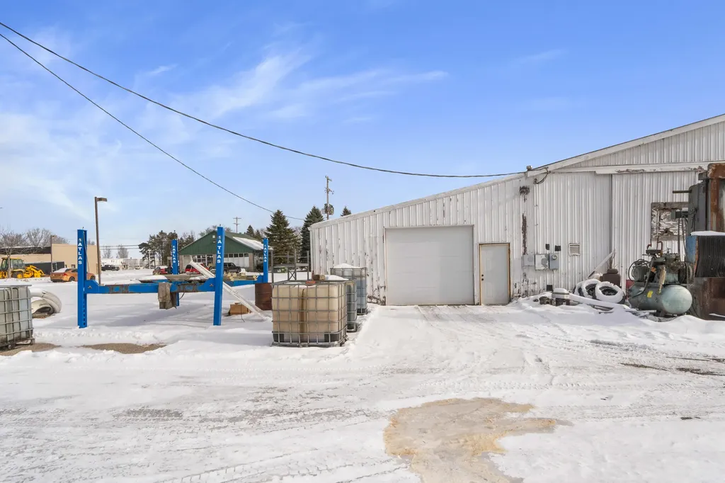5010 S M-106 Stockbridge Township MI 49285