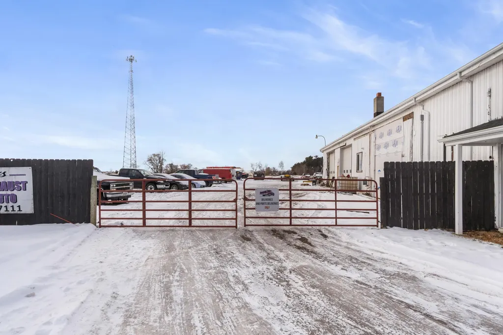 5010 S M-106 Stockbridge Township MI 49285