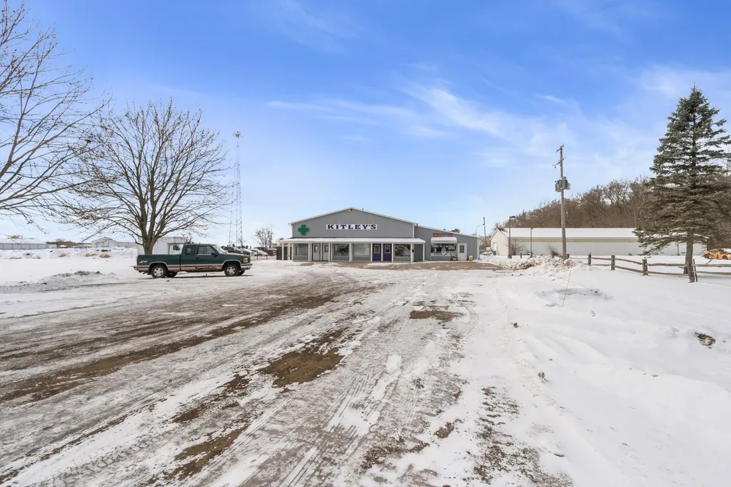 5010 S M-106 Stockbridge Township MI 49285