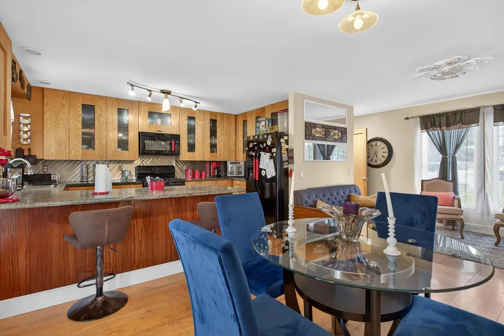 129 Kathy Lane Columbia Township MI 49230