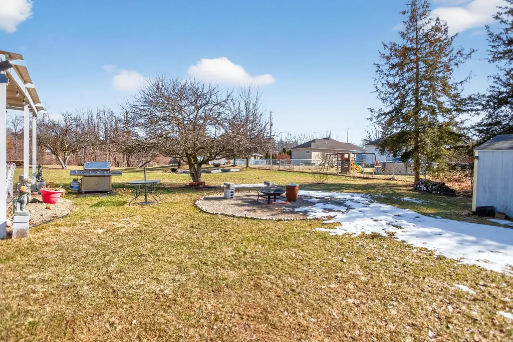 129 Kathy Lane Columbia Township MI 49230