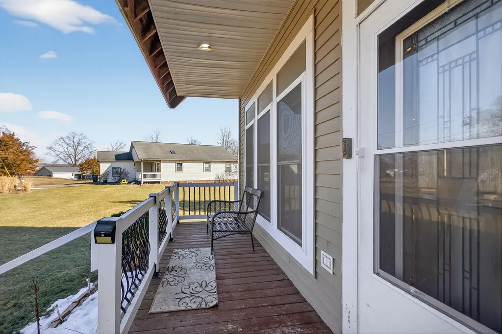 129 Kathy Lane Columbia Township MI 49230