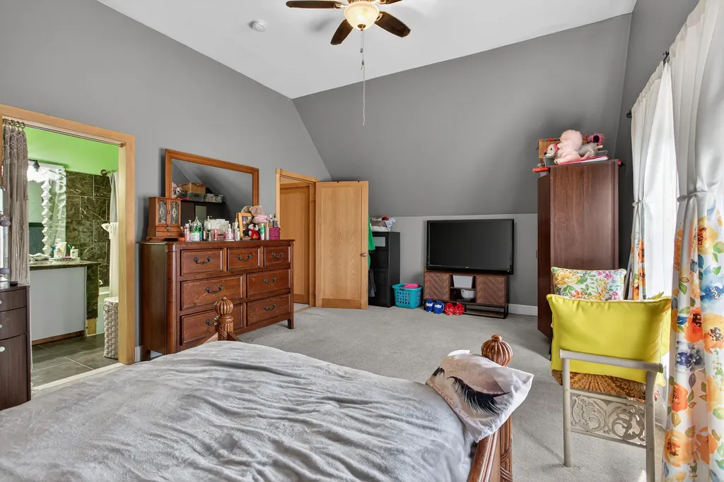 129 Kathy Lane Columbia Township MI 49230