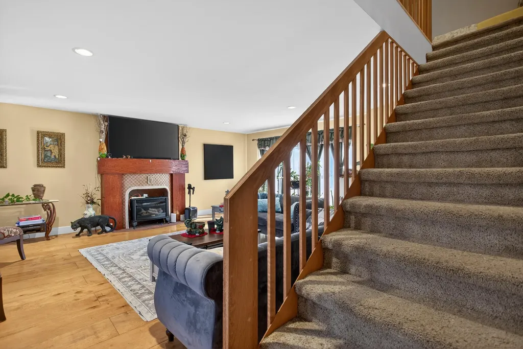 129 Kathy Lane Columbia Township MI 49230